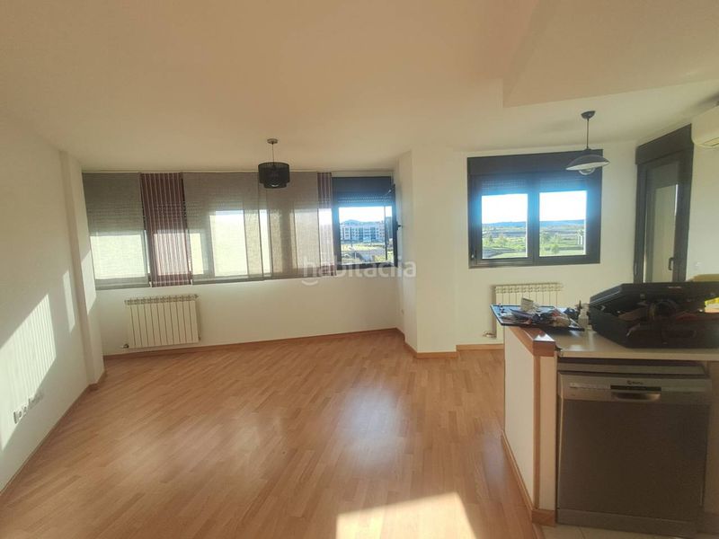 Foto 9f222fc1-ce77-447a-9fcd-da02c5ff9353. Piso  en venta en Lardero