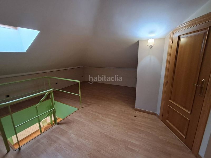 Foto fa9c949c-cfef-4830-965a-0eb377c94ae6. Dúplex amb calefacció aparcament piscina a Lardero