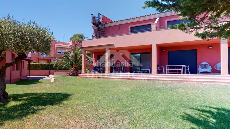 Foto 1e35abda-69c9-42da-8bd5-0c6e8e88f355. Casa aparellada a urbanització golf b 122 a Bonmont Terres Noves Mont-roig del Camp