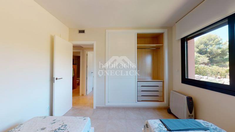 Foto 7ff9e057-940f-4f96-82a2-b8a348e97c64. Casa aparellada a urbanització golf b 122 a Bonmont Terres Noves Mont-roig del Camp