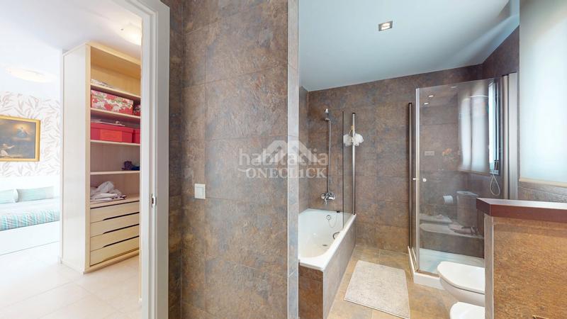 Foto f35029ea-63fd-4ebe-bf61-b533e4d6eb51. Casa aparellada a urbanització golf b 122 a Bonmont Terres Noves Mont-roig del Camp