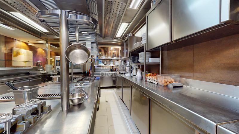 Foto 9826166e-f4f6-4a8f-9ec6-1aa74cb515d6. Pas-de-porte local commercial dans rambla nova 110 dans Tarragona