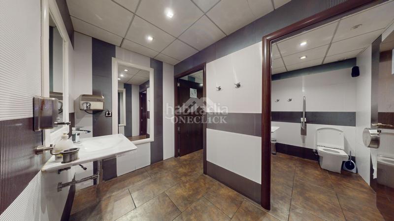 Foto f96ef118-a4d4-4dc5-b842-c2ba150589e8. Traspaso local comercial en rambla nova 110 restaurante l'entrepà en rambla nova, a pleno rendimiento en Tarragona