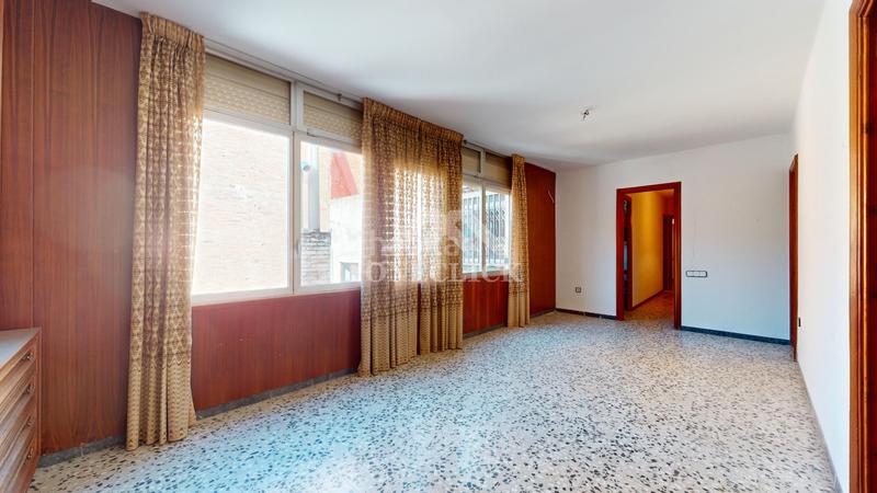 Foto 083fe5c1-7a0f-4c67-abf5-9b08c965cda5. Edificio in carrer de llovera 26 in Centre Reus