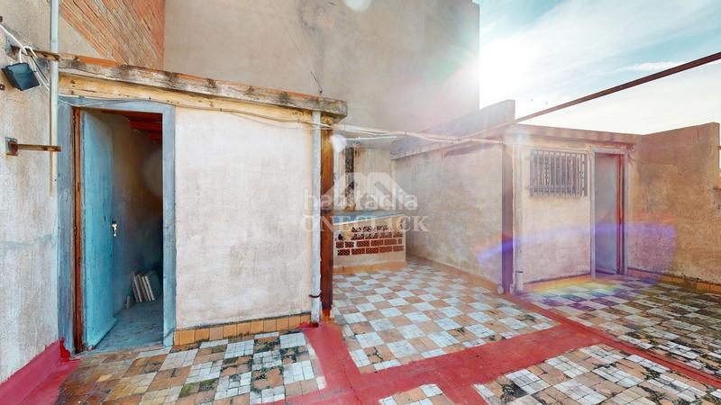 Foto 100aa33d-7e6b-419c-8914-29bc06ba9dd3. Edificio in carrer de llovera 26 in Centre Reus