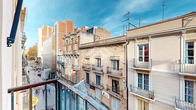 Foto 33f19be5-4186-4594-a392-057eb5b31e31. Edificio in carrer de llovera 26 in Centre Reus