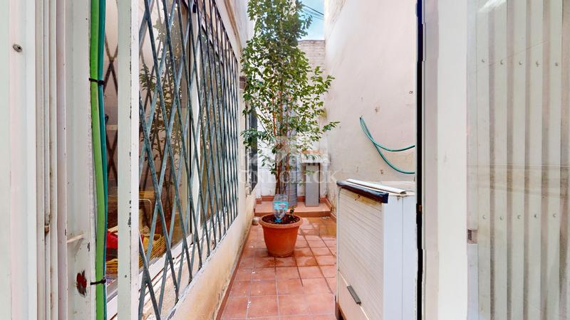 Foto 42aa672c-3965-4d48-82fe-005f2cad7425. Edificio in carrer de llovera 26 in Centre Reus