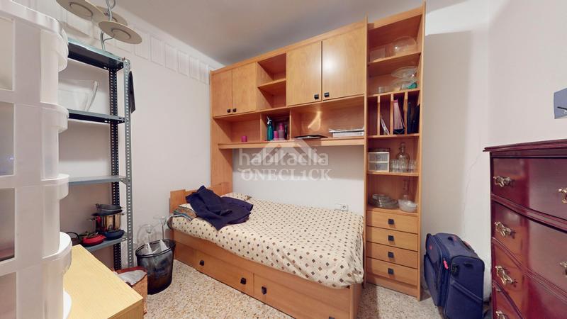 Foto c9193e06-5442-4844-b48b-fd215dc566b2. Edificio in carrer de llovera 26 in Centre Reus