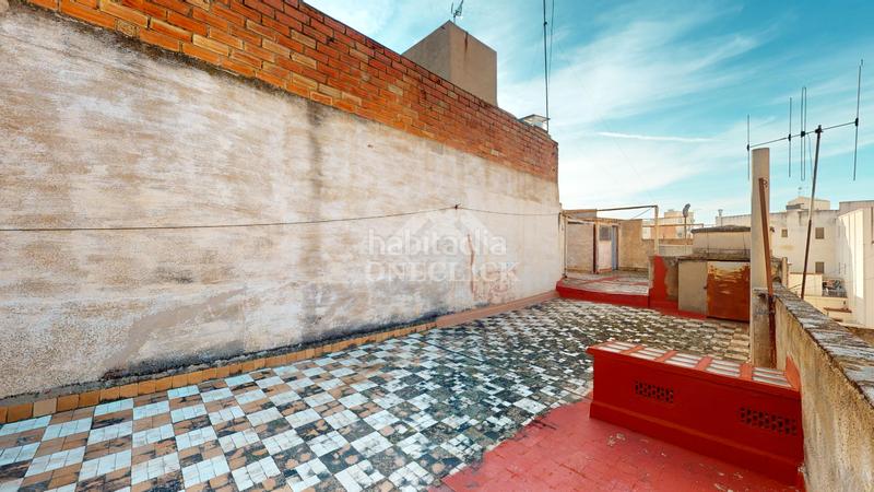 Foto f6c39bc0-c998-4d07-931c-eb398d948961. Edificio in carrer de llovera 26 in Centre Reus