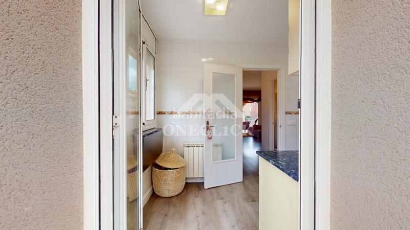 Foto 1e24b6c7-9a85-49fa-b8b3-3143423694a3. Casa pareada en carrer la roca 7 chalet pareado en vilafortuny en Cambrils