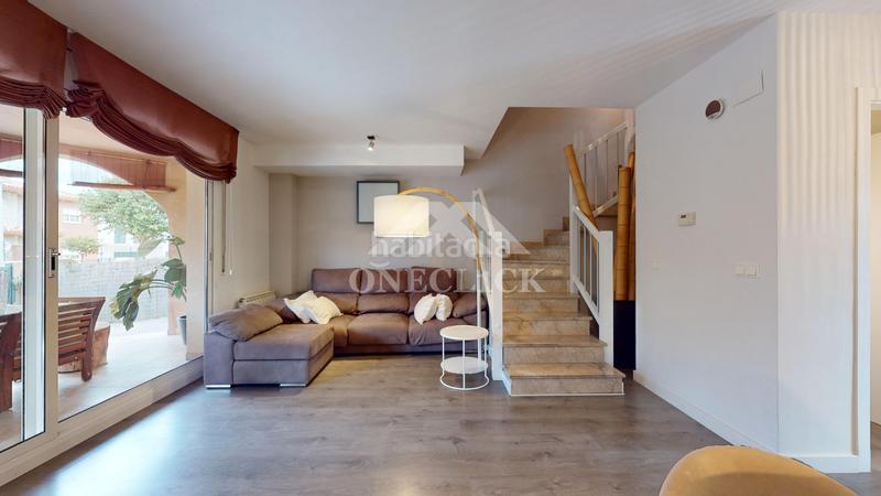 Foto 1ff8f52e-9f33-4993-994c-097e4c66663a. Casa pareada en carrer la roca 7 chalet pareado en vilafortuny en Cambrils