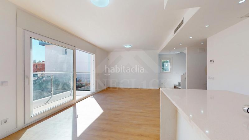 Foto 2fe67b1a-8007-46dd-ae8a-44b23001e722. Xalet amb calefacció aparcament piscina a Bonmont Terres Noves Mont-roig del Camp