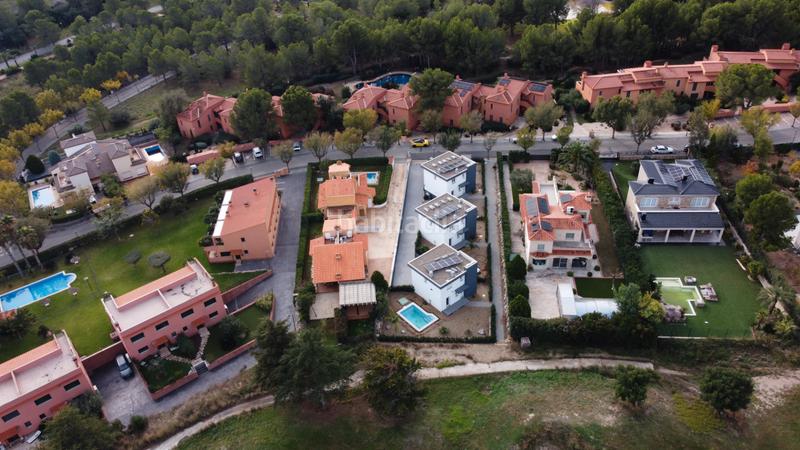 Foto 9deec752-4980-44b6-a451-b7d6f59d7d06. Xalet amb calefacció aparcament piscina a Bonmont Terres Noves Mont-roig del Camp