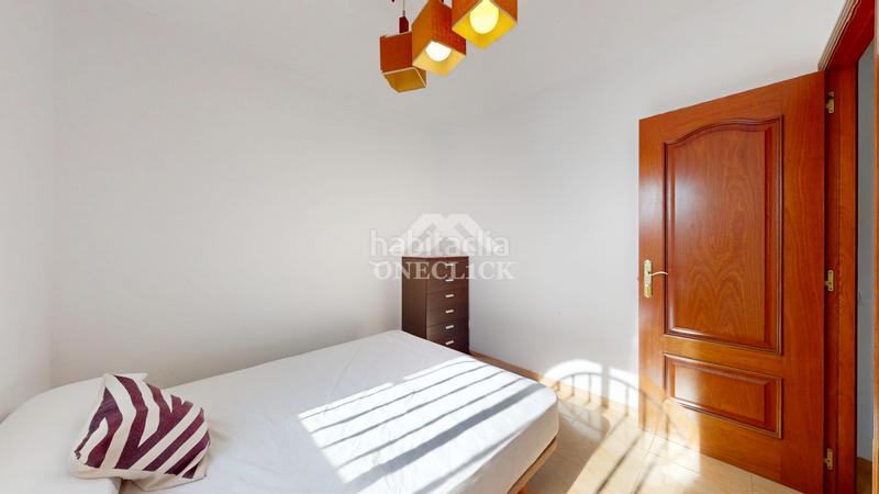 Foto 42b92e71-e92f-48bb-befb-56fa3222693c. Casa aparellada a carrer c 13 a Platja de Mont-roig Mont-roig del Camp