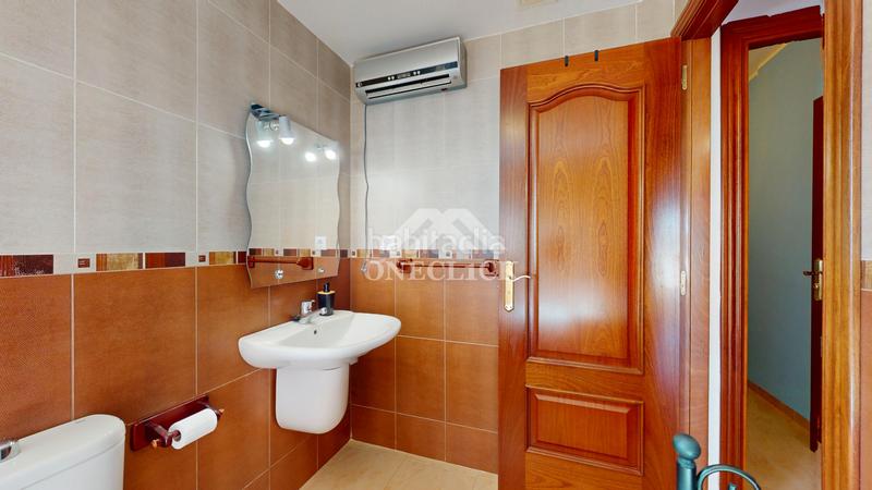 Foto 47044d5a-462d-4030-9b30-d1f3661605bc. Casa aparellada a carrer c 13 a Platja de Mont-roig Mont-roig del Camp