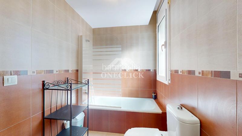 Foto 4a82a447-2b42-44de-bd75-6105522b3c82. Casa aparellada a carrer c 13 a Platja de Mont-roig Mont-roig del Camp