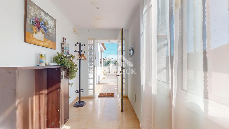 Foto 6ce53216-34b3-43db-a33f-5e039be64604. Casa aparellada a carrer c 13 a Platja de Mont-roig Mont-roig del Camp