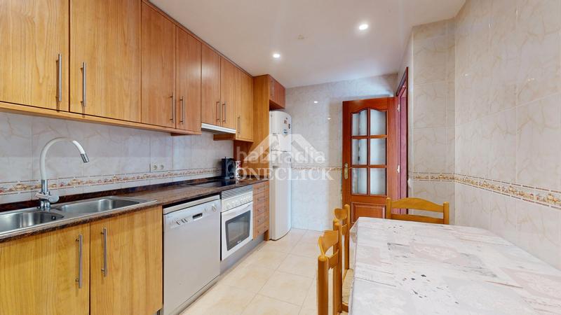 Foto 780698f4-85d5-4c1c-bed1-d1fb2c63b8f7. Casa aparellada a carrer c 13 a Platja de Mont-roig Mont-roig del Camp