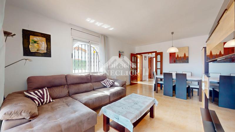 Foto 9c637b67-fa6e-465c-a99a-7adc74a4ec5b. Casa aparellada a carrer c 13 a Platja de Mont-roig Mont-roig del Camp