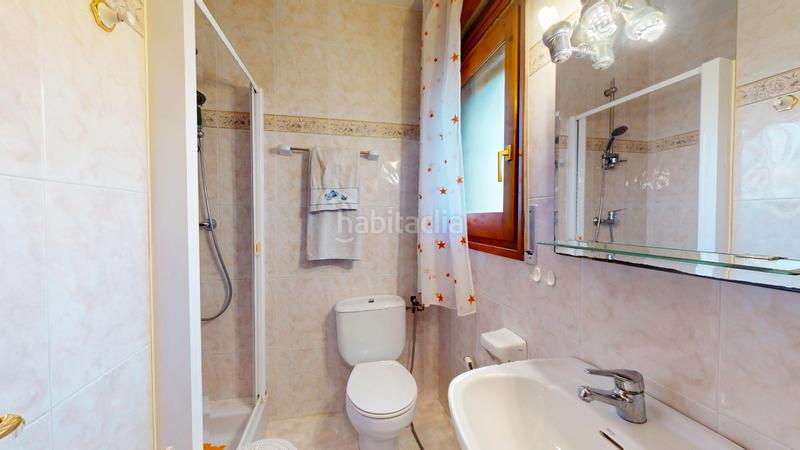 Foto 09294c15-e3d9-46f0-b03f-077877356177. Chalet  independiente en el centro de miami playa en Miami Platja