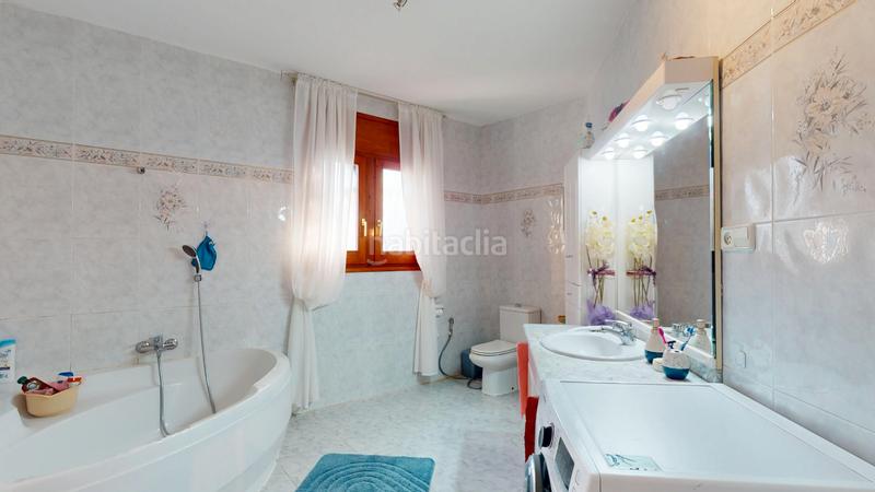 Foto 18023296-a1c3-4e0f-bb1a-2a0c95b9abad. Chalet  independiente en el centro de miami playa en Miami Platja