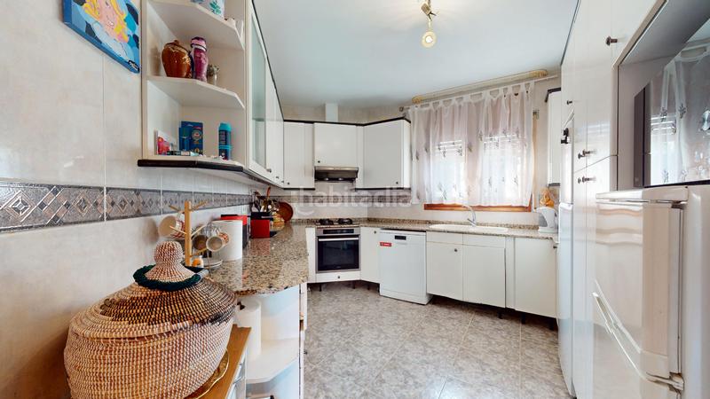 Foto 4460c3ea-48ac-49f9-95c0-7b9ea744a75a. Chalet  independiente en el centro de miami playa en Miami Platja