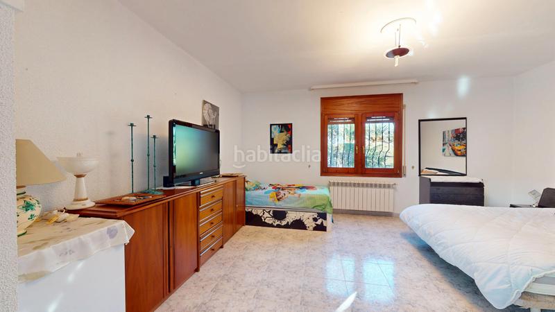 Foto e3206a9f-8bc8-4ee8-a368-ff2facebf1dd. Chalet  independiente en el centro de miami playa en Miami Platja