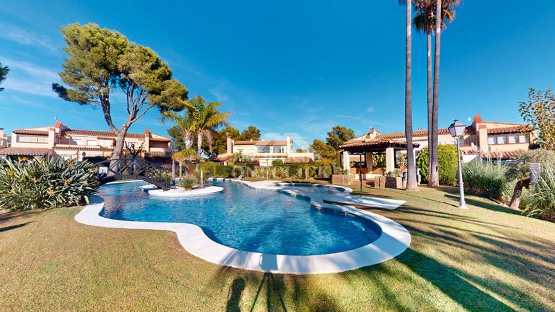 Foto e08c4a18-bbb7-49c2-8f91-2d06b1fb5f73. Apartament a carrer de les mèlies 50 a Bonmont Terres Noves Mont-roig del Camp