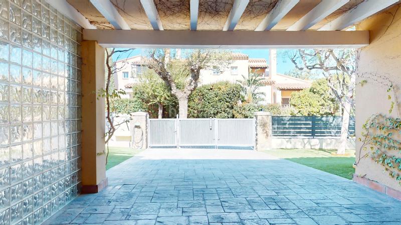 Foto 24cf73b6-7999-483a-93e5-eff017a9d4fd. Chalet dans carrer de les mèlies 27 dans Bonmont Terres Noves Mont-roig del Camp