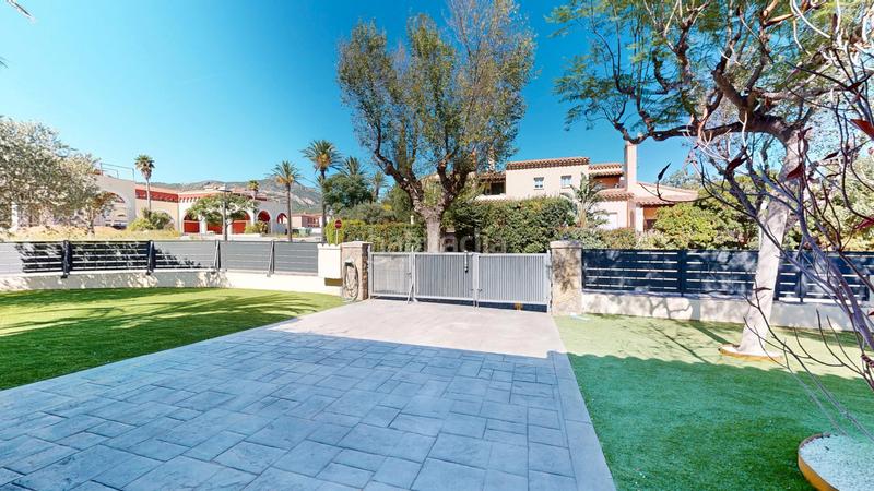 Foto 288ef15d-febe-405d-bdea-08dd03fa9730. Chalet dans carrer de les mèlies 27 dans Bonmont Terres Noves Mont-roig del Camp