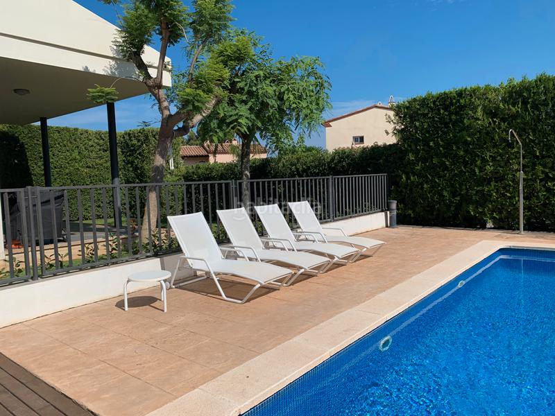 Foto c0f791dd-ba50-4006-a2b4-955778ffa97e. Maison jumelée avec chauffage parking piscine dans Bonmont Terres Noves Mont-roig del Camp