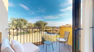 Casa adossada  Carrer de l'aufinac 8. Duplex en la urbanización de bonmont