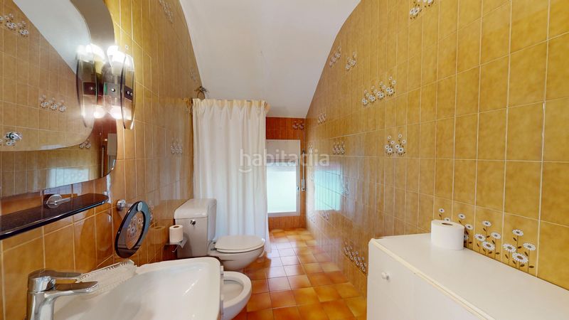 Foto b9084b30-4c9f-4941-aca0-f1c6c43b500c. Chalet in carrer de la palmera 2 in Urbanitzacions Tortosa