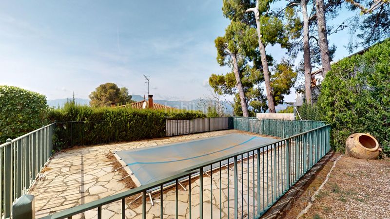 Foto c429c6e1-f0f5-4b43-bdad-c6b2f3d8e27f. Chalet in carrer de la palmera 2 in Urbanitzacions Tortosa