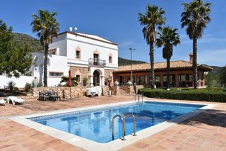 Chalet in Carretera la selleta 8. Masía moderna al lado de les cases d'alcanar