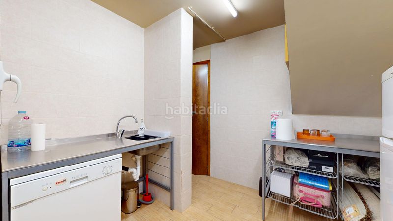 Foto 1a03e5fa-4a80-4abd-8f9f-9f30f9d88118. Piso en carrer sant llorenç 9 edificio en el centro en Prades