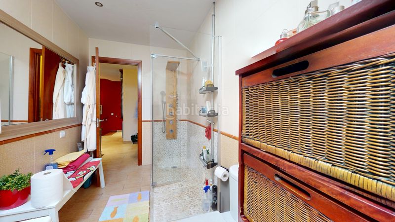 Foto 611280ad-8420-4b34-9745-443d45925532. Piso en carrer sant llorenç 9 edificio en el centro en Prades