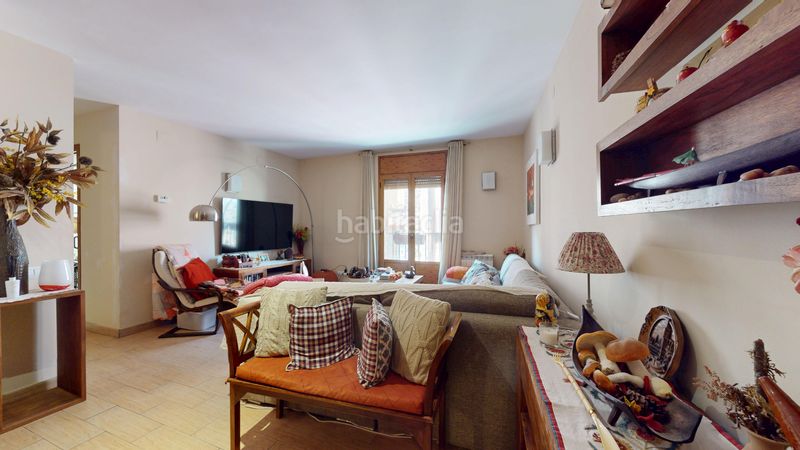 Foto 7bb33c92-d80b-46d1-b6bd-580c4fb07236. Piso en carrer sant llorenç 9 edificio en el centro en Prades