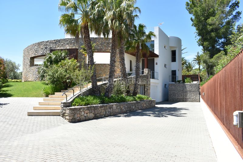 Foto fa6bc7dc-2f74-4846-98d9-f69e2554e073. Xalet a calle parellades 110 a Bonmont Terres Noves Mont-roig del Camp