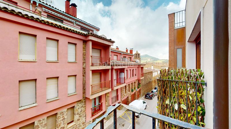 Foto 0b689f44-5491-4bd2-bc34-24528a2d4aa8. Àtic a carrer manuel benavent 3 a Prades