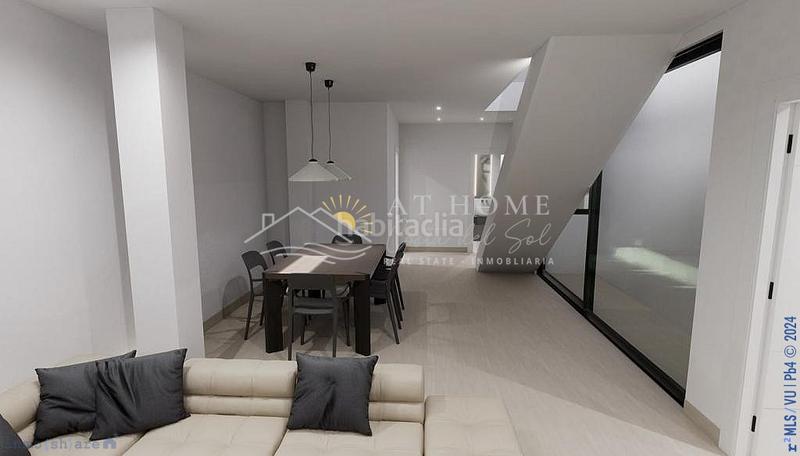 Foto 7ed20201-9789-464e-ab92-8cc162a0ac12. Chalet con parcheggio piscina in Centro Nerja