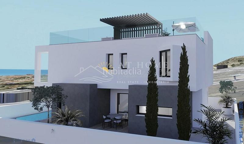Foto dc1a24df-48d8-4039-9454-894e4d97f025. Chalet con parcheggio piscina in Centro Nerja