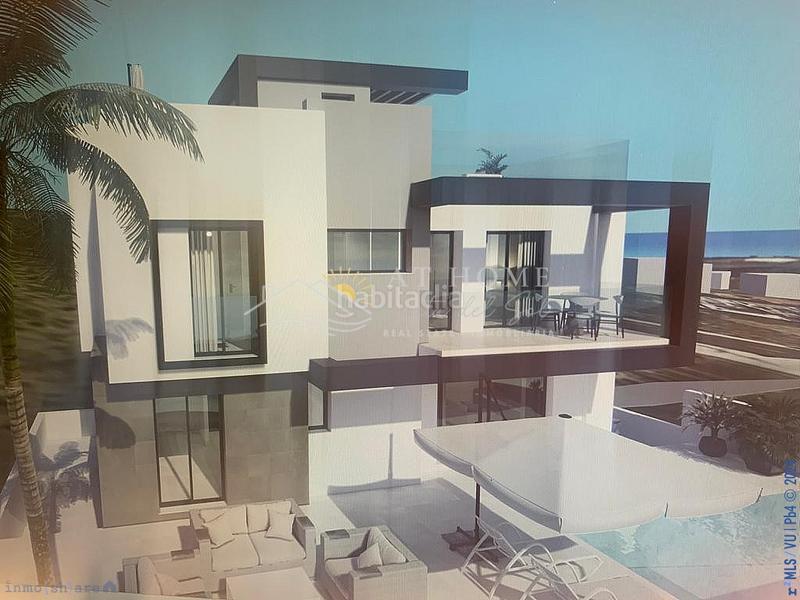 Foto e98ba4ee-fc45-4a58-b71c-9892d846d4de. Chalet con parcheggio piscina in Centro Nerja