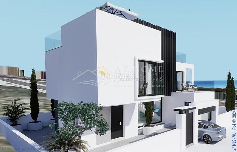 Foto f715ba08-e18c-442c-baff-c3724a561052. Chalet con parcheggio piscina in Centro Nerja
