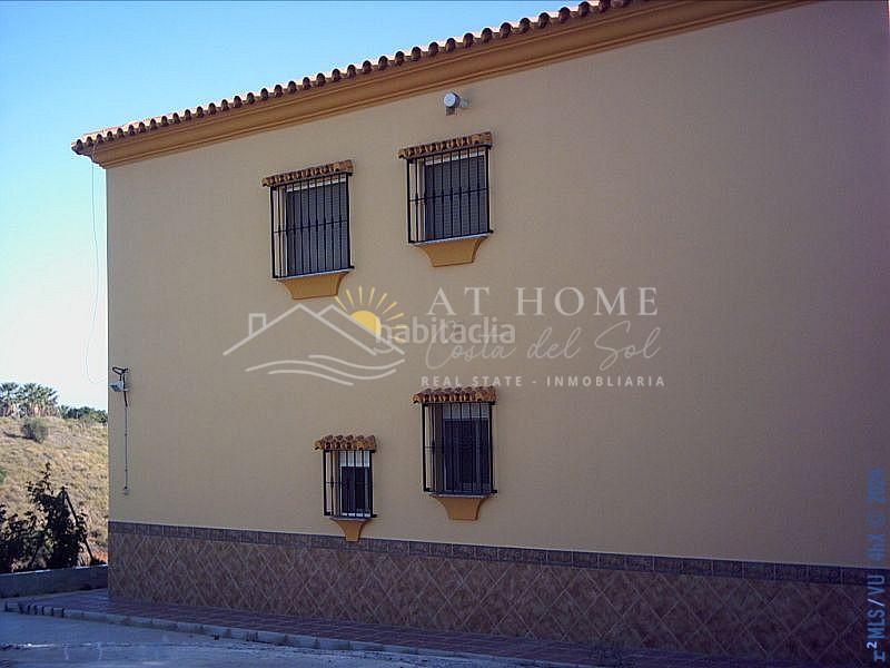 Foto e5e26f5f-6e78-4cdd-836b-58377f9ef791. Masía precioso chalet en el campo cerca de la costa en Almayate Bajo