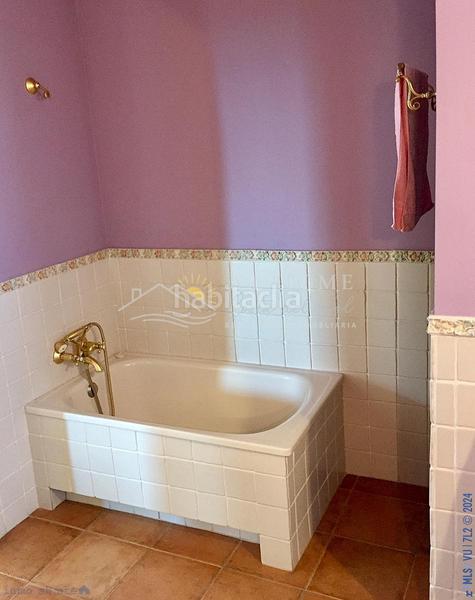 Foto 04d1a14f-89bd-483b-b345-b23fbaa69321. Casa amb aparcament a Torrox pueblo Torrox