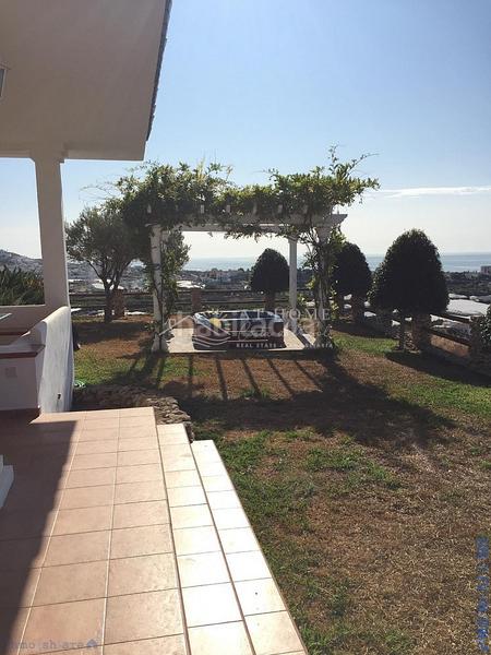 Foto 0861b18b-9b03-4da7-a826-93bbdad28e49. Casa amb aparcament a Torrox pueblo Torrox
