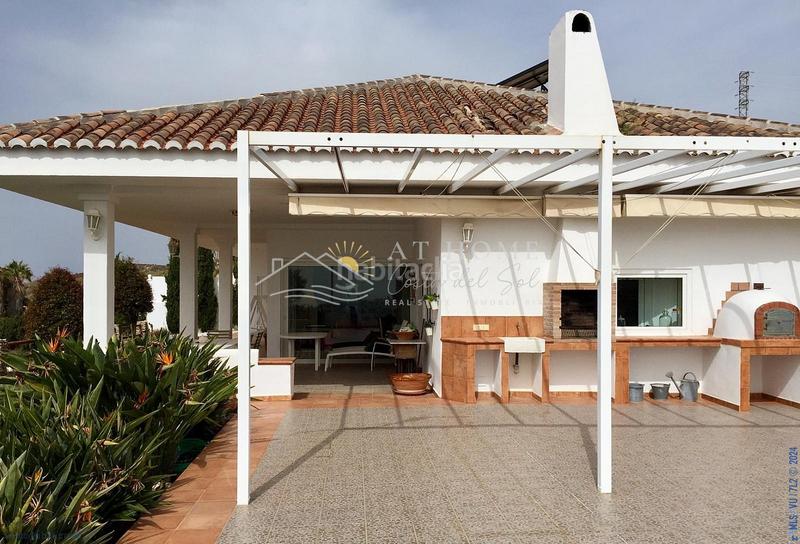 Foto 5442be19-dd49-40db-9427-a5d1da60e46a. Casa amb aparcament a Torrox pueblo Torrox