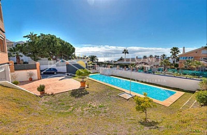Foto 417e34e6-4730-4538-ba90-4aaa595b14a4. Chalet villa en las chapas. en Casco Antiguo Marbella