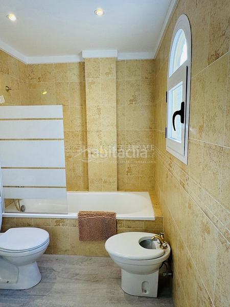 Foto 4b7fd867-2660-49f2-b03a-ba660d9c4f66. Lloguer apartament amb calefacció piscina a Centro Nerja